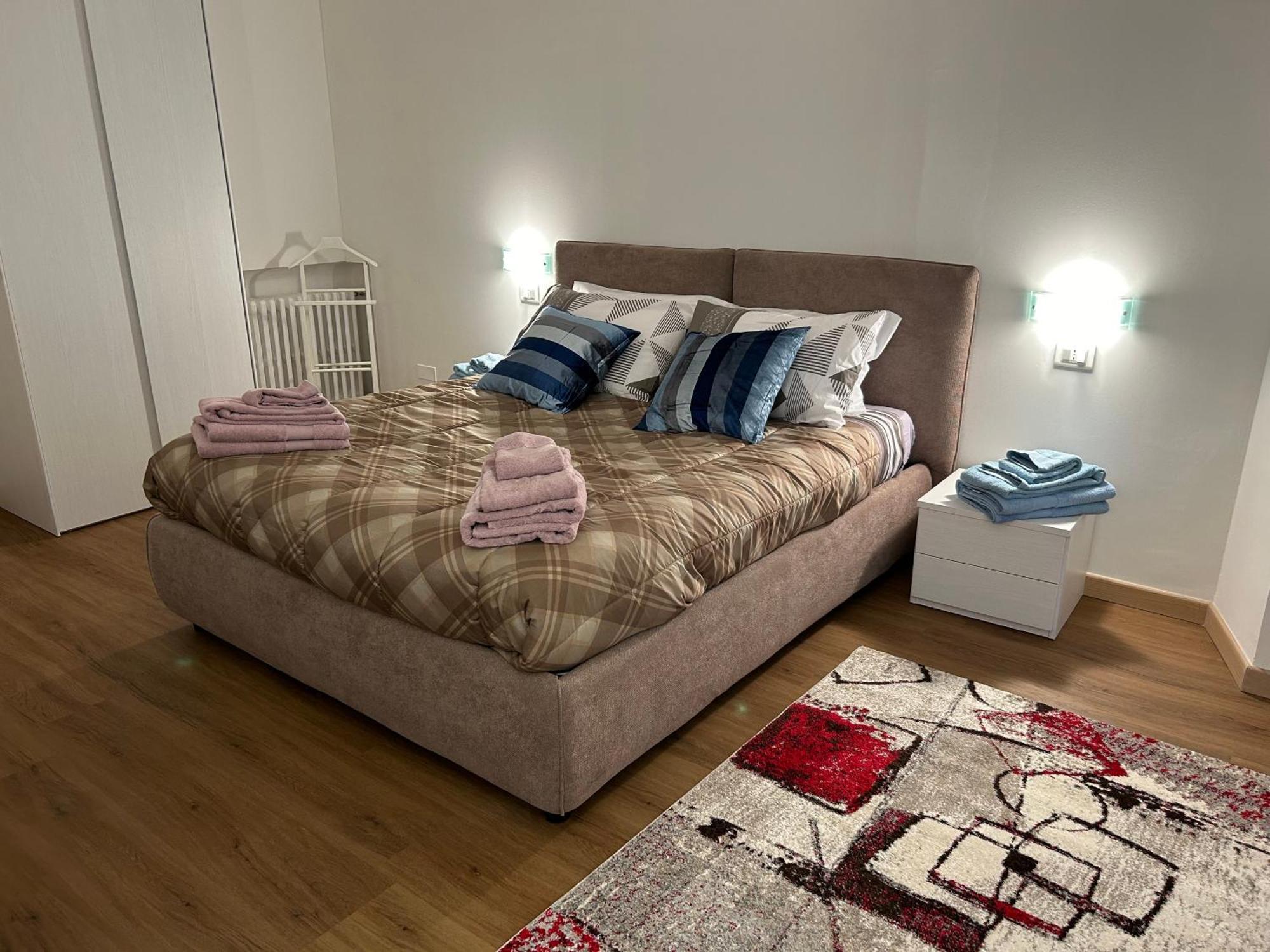 Valverde Apartment And Rooms Verona Buitenkant foto